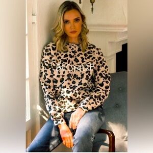 BRUNETTE THE LABEL  Sz S/M “Blonde” Leopard Print Oversized Sweatshirt Top